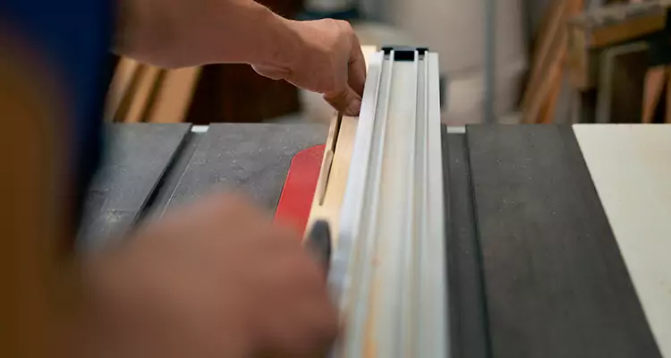 Bifold Door Seal Repair in Three Lakes, FL