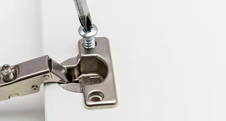 Screen Door Hinge Repair in Three Lakes, FL