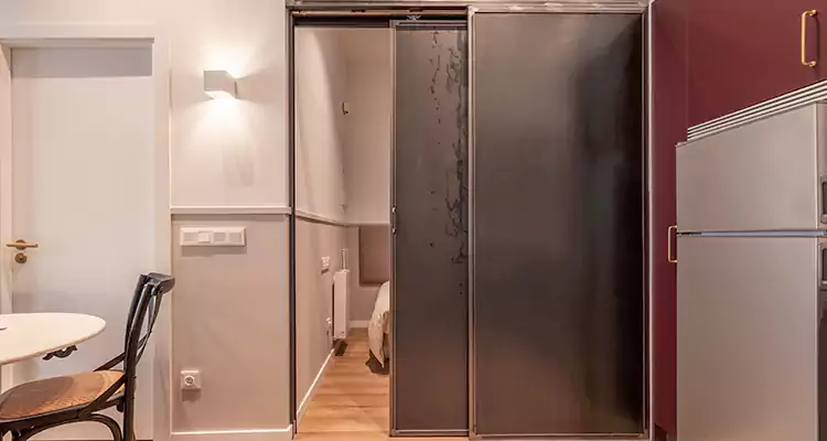 We Fix Closet Sliding Door in Three Lakes, FL