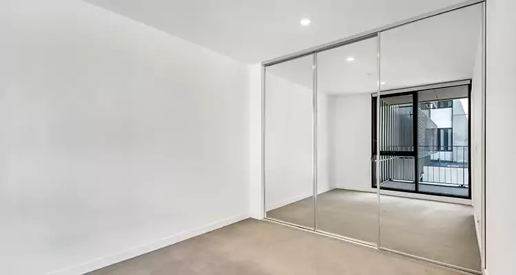 Why Homeowners Choose Us for Sliding Mirror Door Replacement in Three Lakes, FL