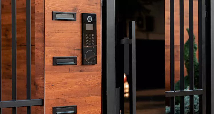 Automatic Door Maintenance in Three Lakes, FL