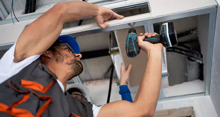 Emergency Overhead Door Repair in Three Lakes, FL