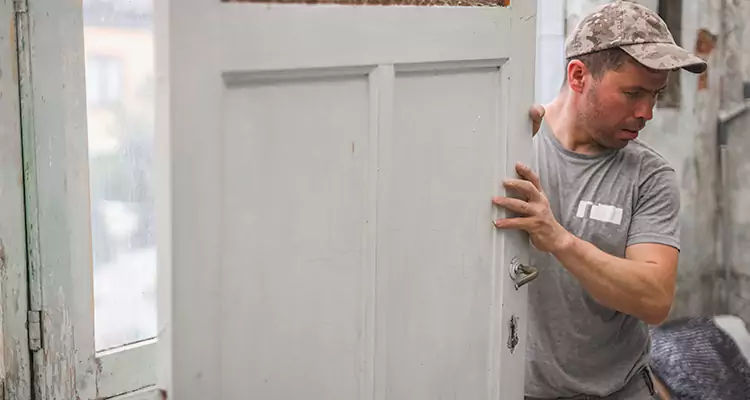 Home Front Door Replacement in Three Lakes, FL