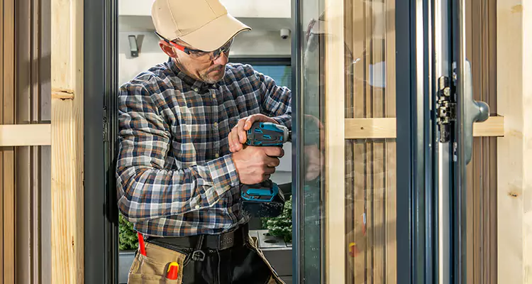 Top-Rated Patio Door Handle and Lock Repair Service for Homeowners in Three Lakes, FL