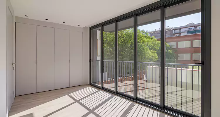 Fix Sliding Screen Door Track in Three Lakes, FL